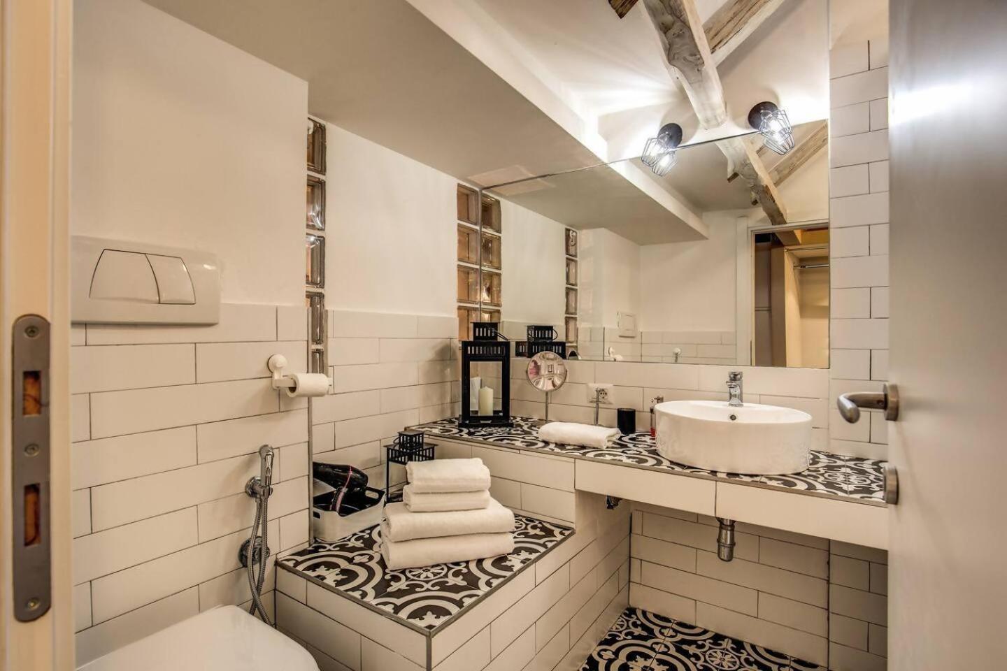 Attic With Terrace By Trevi Fountain Apartment Roma Ngoại thất bức ảnh
