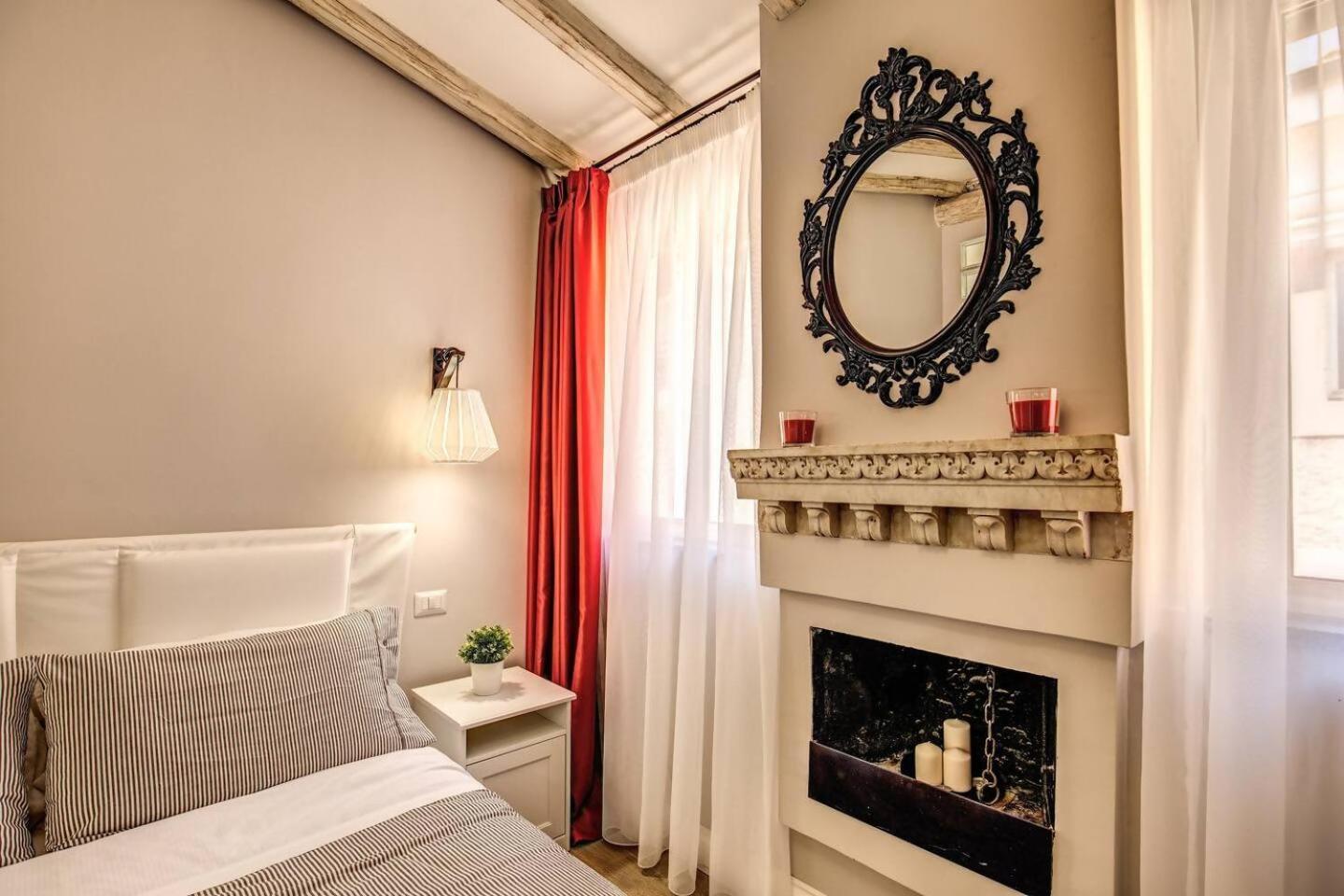 Attic With Terrace By Trevi Fountain Apartment Roma Ngoại thất bức ảnh
